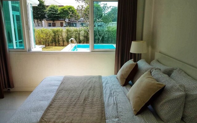 AnB Pool Villa 4BR Beachfront in Pattaya