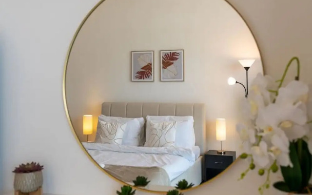 Neat Studio at Carson C