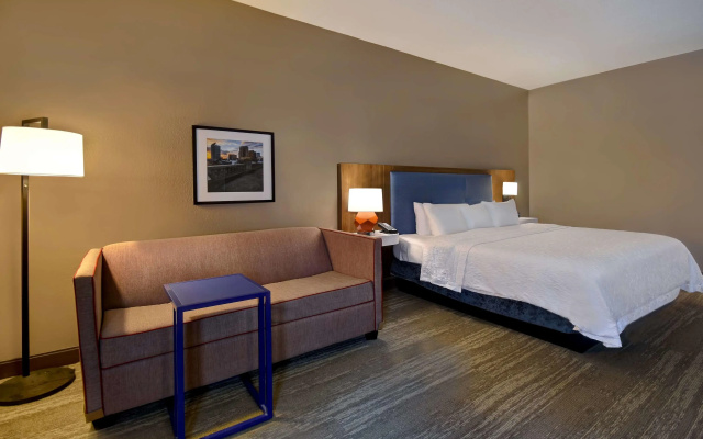 Hampton Inn Birmingham-Colonnade 280