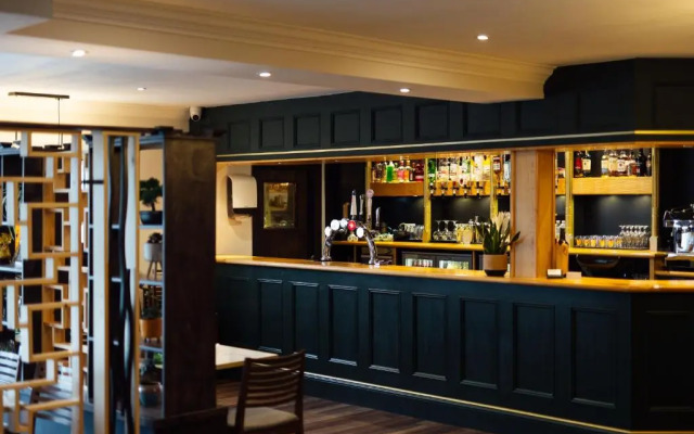 The Woodridge Inn Hotel