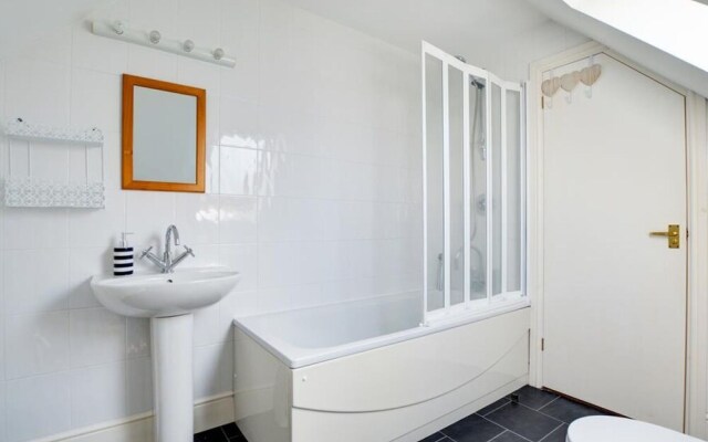 Eglos St Merryn in St Merryn