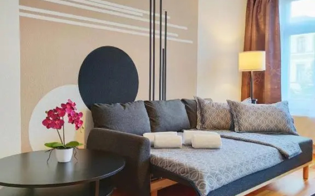 Exclusive Suite South Central