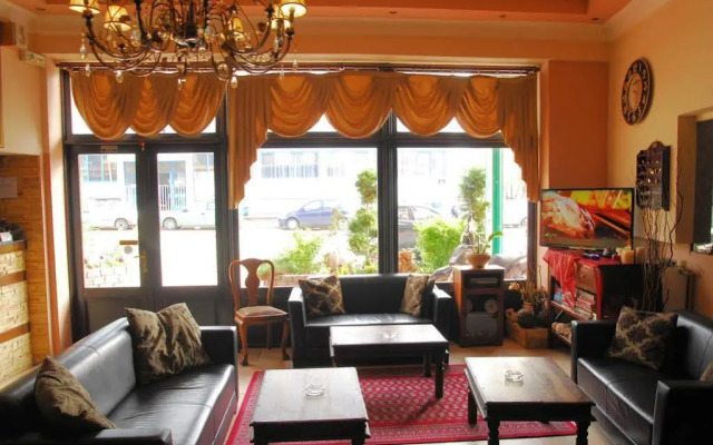 Paris Hotel