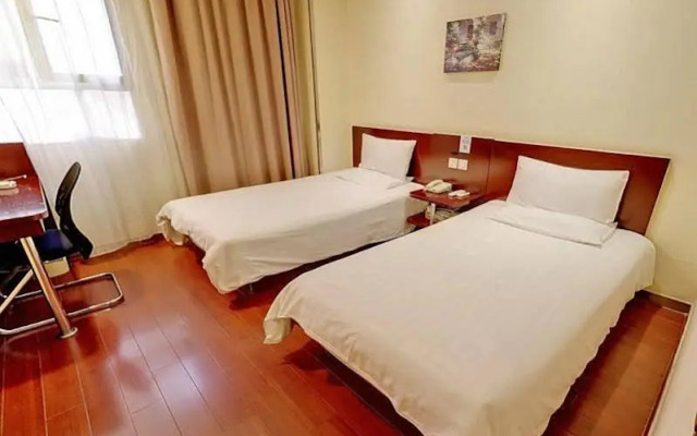 Hanting Hotel Shanghai Hongkou Football Stadium Metro Station