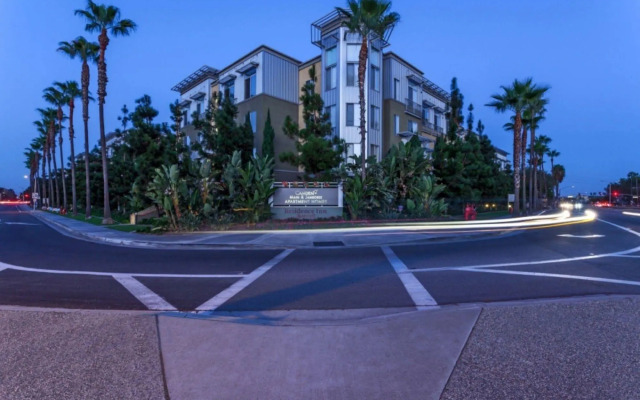 Global Luxury Suites at Main Street