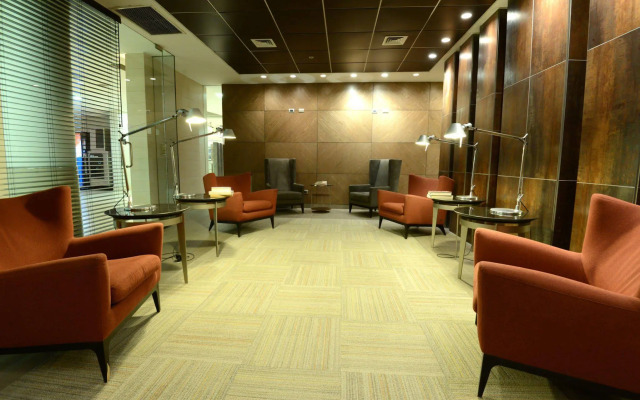 Holiday Inn Santiago - Airport Terminal by IHG