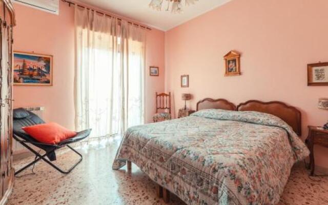 Theokles Apartment