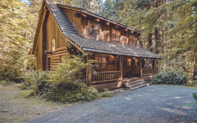 Bear Den Log Cabin
