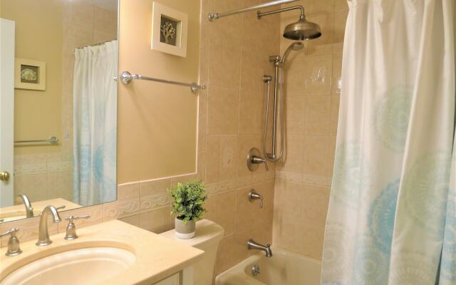 112 Chilton - 2 Bedroom Condo