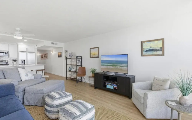 Smyrna Beach Club 815b