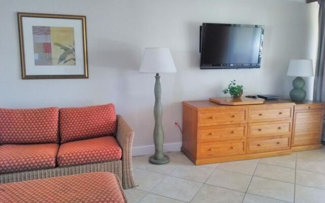 Club Bamboo South - Bradenton Beach