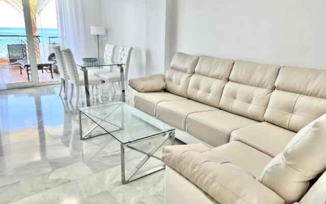 MI CAPRICHO 170 Beachfront Apartment