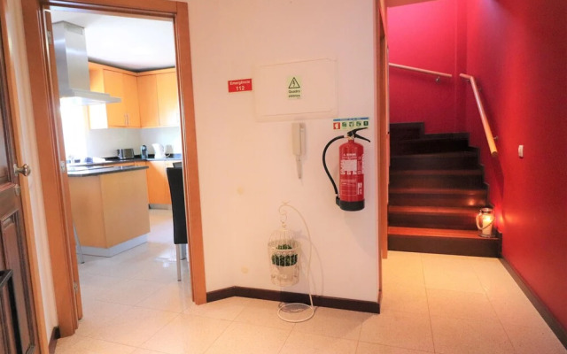 3-bed Townhouse With Pool in Albufeira Balaia