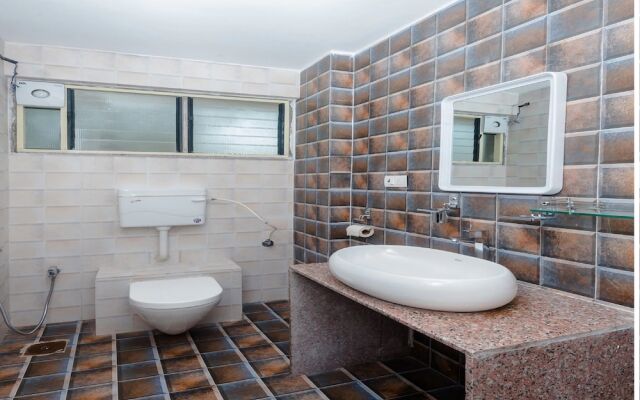 OYO 28759 Green Park Club Resort
