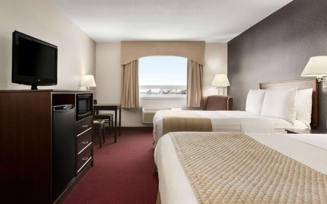 Days Inn & Suites by Wyndham Brandon