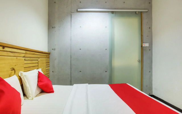 OYO 89454 Hotel Pavilion Inn