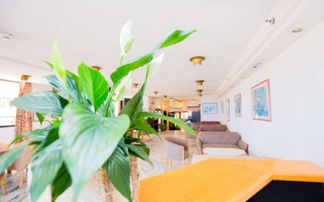 Ginot Yam Hotel