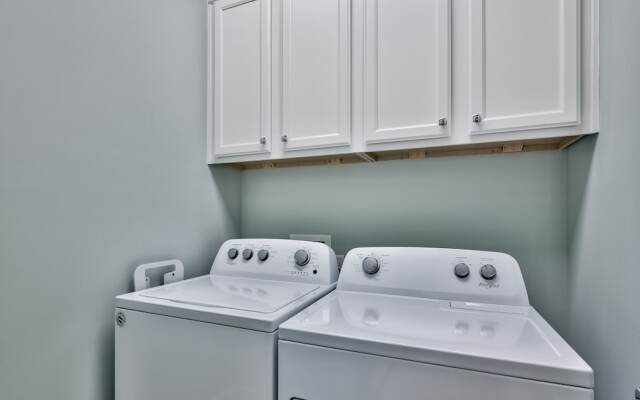 Naut On The Clock NEW Luxury