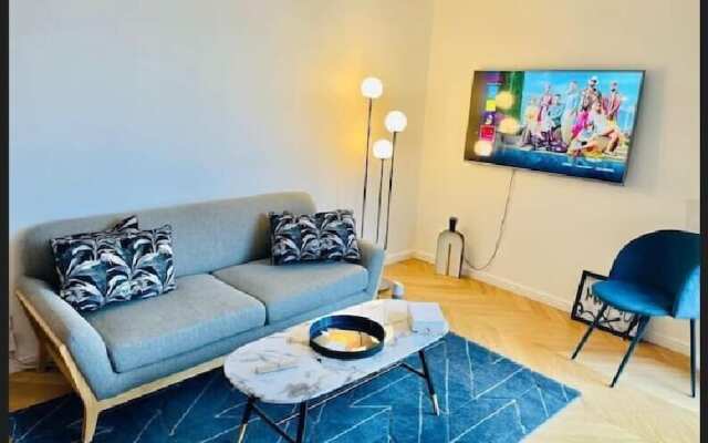 Luxury 1 bed. in Center Terrace&Parking