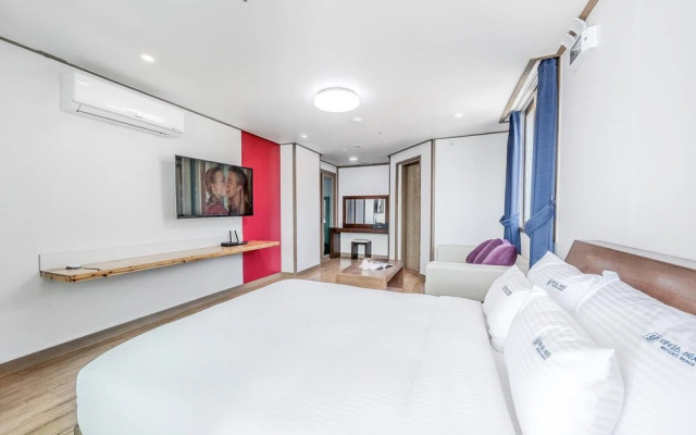 Tongyoung MartisBeach Pension