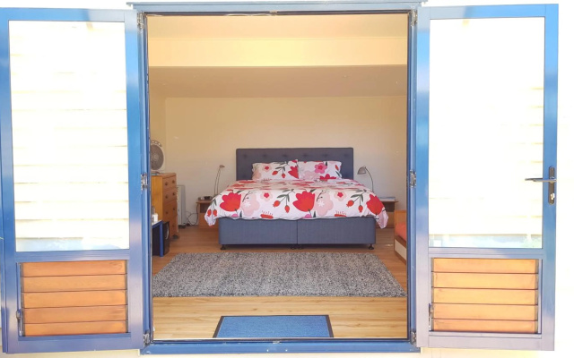 Taste Of Paradise with WiFi!- Mangawhai Heads Holiday Home — 4-star hotel in Mangawhai Heads