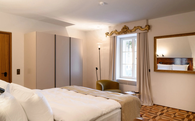 Zlata Ladjica Boutique Hotel