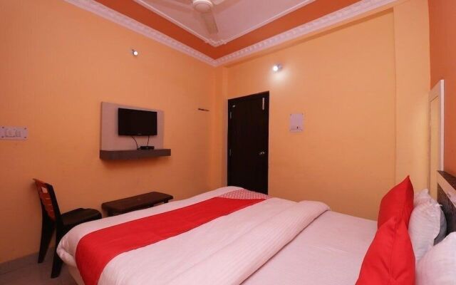 Hotel J B Palace