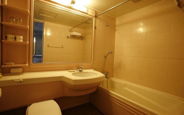 B Station Hotel