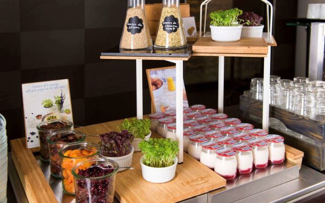 Novotel Toronto Centre