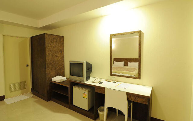 Trat Center Hotel