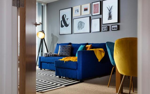 PENTHOUSE sea-view Apartment-Plymouth - Sleeps 7 - Private Parking - Habita Property