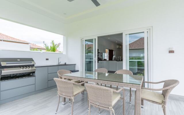 Tropical 3 Bedroom Pool Villa MP75