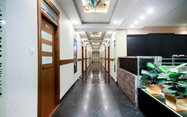 Suloka Tower by OYO Rooms