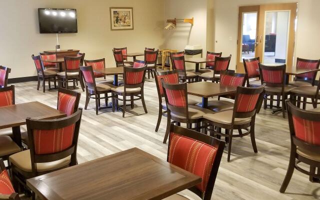 Comfort Suites Lake Geneva East