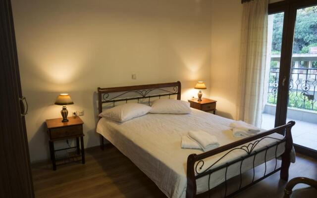 Elia Maisonette Therissos