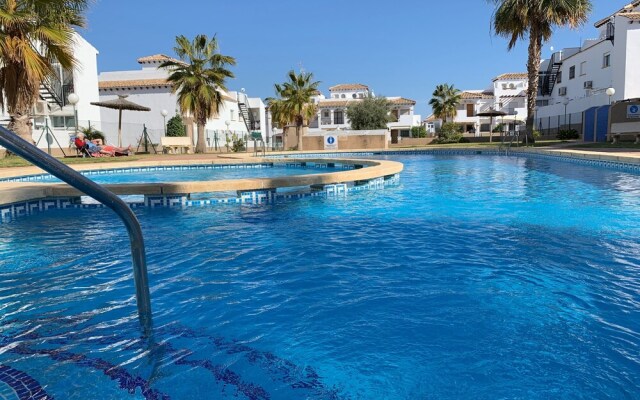 Lovely 2-bed House in Punta Prima, Orihuela Costa