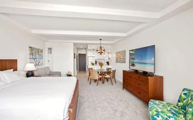 Whaler Resort by KBM