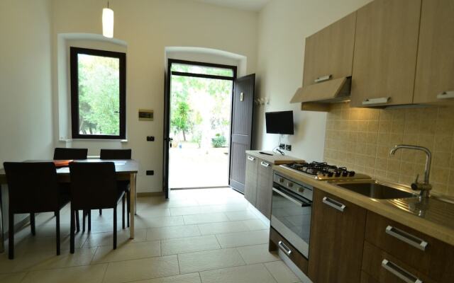 Beautiful Mansion in Torricella with Swimming Pool