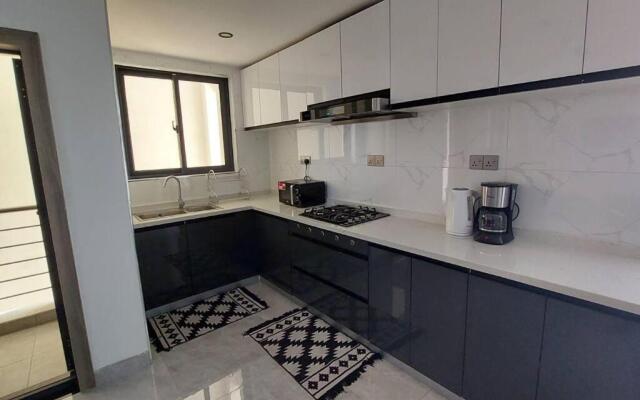 Lovely 2 br serviced apartment with pool