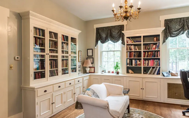 Copper Beech Manor Bed & Breakfast