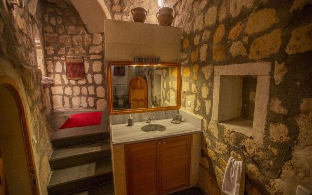 Asmali Cave House