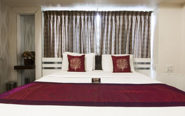 OYO Premium 091 Vile Parle East