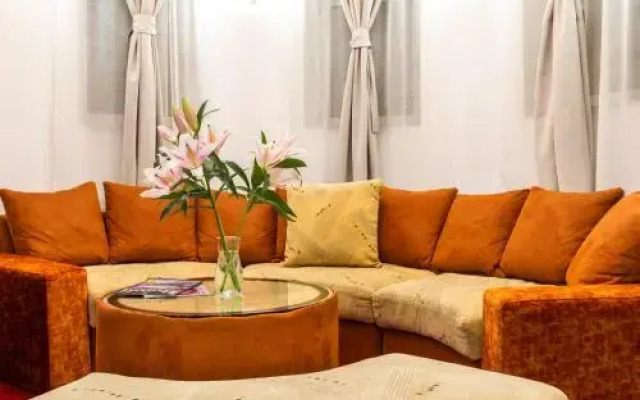 Garni Hotel Royal Crown