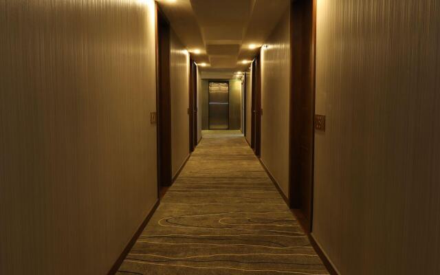 Ramada Encore Makati