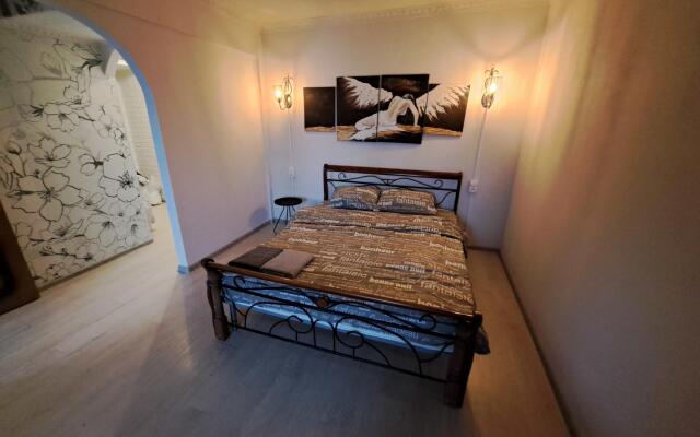 Апартаменты на площади Победы 7