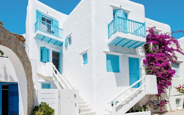 Mykonian Mews