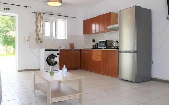 "kalamaki Plaza Apartments 'kalimera'"