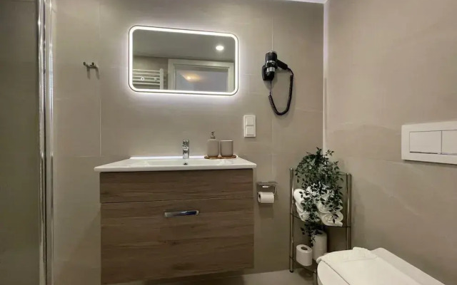 Five Studios - Premium Rooms