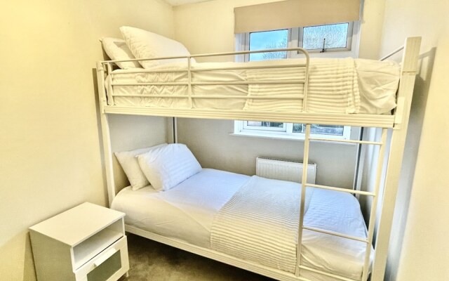 The HK House - Family Friendly Near To Blenheim Palace & Oxford City Centre - фото 4