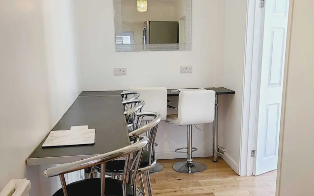 Rusper Retreat - Spacious Home Near Gatwick